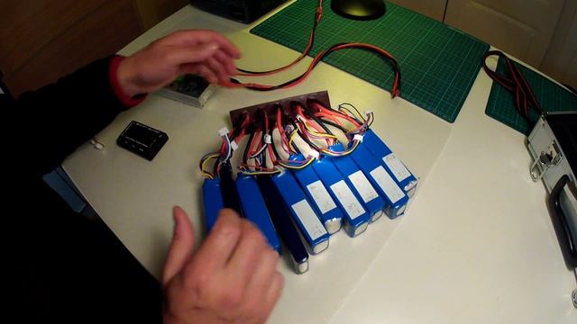 Lipo Batteries - Parallel Charging смотреть онлайн