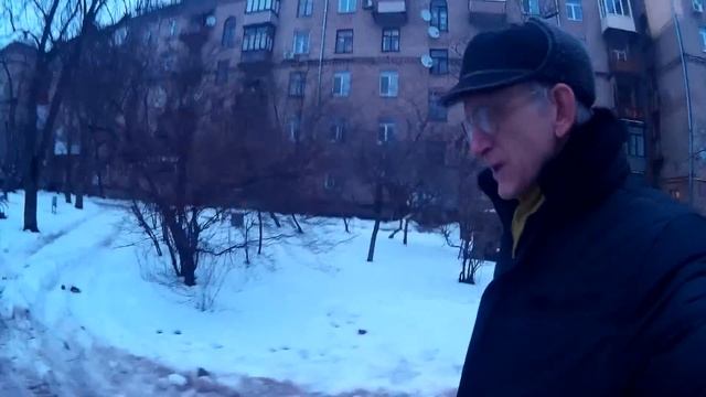 How Ordinary Ukrainians Live in a Sleeping Region Darnitsa? in Kiev, Capital of Ukraine смотреть онлайн