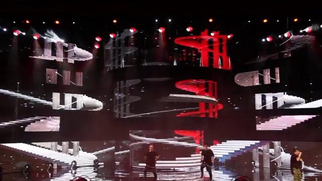 LIVE смотреть онлайн