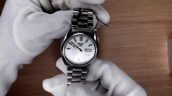 Xship.vn: Seiko 5 Automatic Silver Dial Stainless Steel Men Watch SNXS73