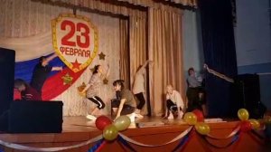 «В огромном небе звезд не видимо» - хореографическая группа «Сюрприз»