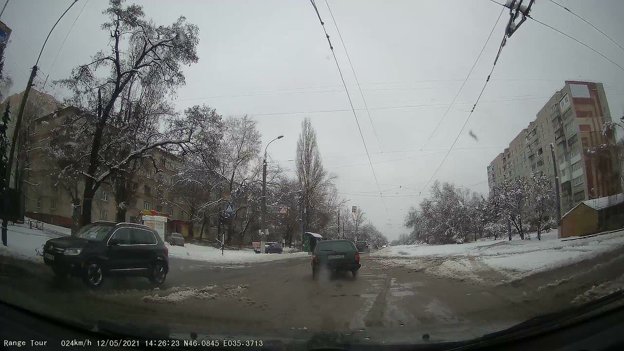 Луганск, ул. Карпинского, Ватутина, кв. Молодежный, Ватутина. 2021/12/05 смотреть онлайн