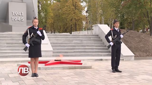 Завершена реконструкция сквера Победы в Задонске смотреть онлайн