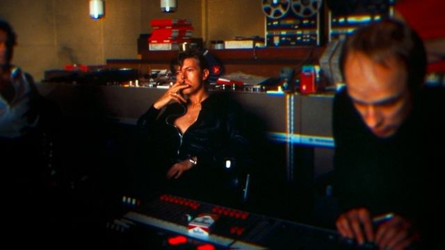 Дэвид Боуи: Moonage Daydream (документальный фильм, 2022)