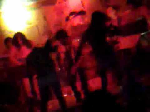 17 SALOON BAR ESPIRITO.YOYO.MODERA.TRESCOITOS.EVROSTA.DEUS.PATER.ENATE.POTENTE.SIT.NOBIS. смотреть онлайн
