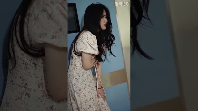 【全集】《总裁爹地快哄哄你老婆》青梅竹馬竟抵不過綠茶幾句挑撥！女孩毅然離婚帶著萌娃離開瞎眼總裁，真相揭開卻又開啓追妻路漫漫，哭着跪着求原谅，看我不虐惨你！#甜宠 #霸道总裁 #萌娃#短剧 смотреть онлайн
