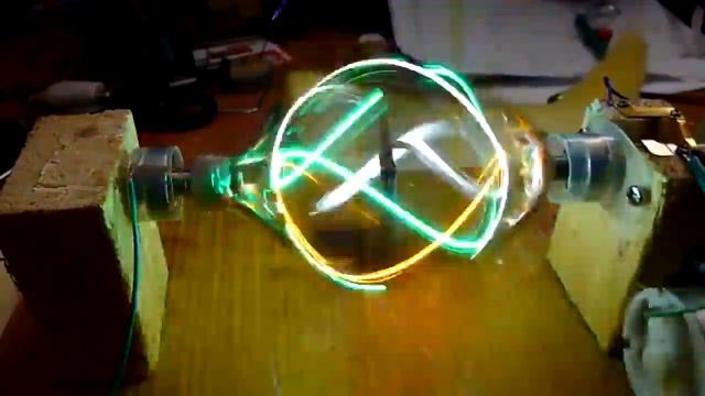 Крутящиеся светодиоды RGB смотреть онлайн