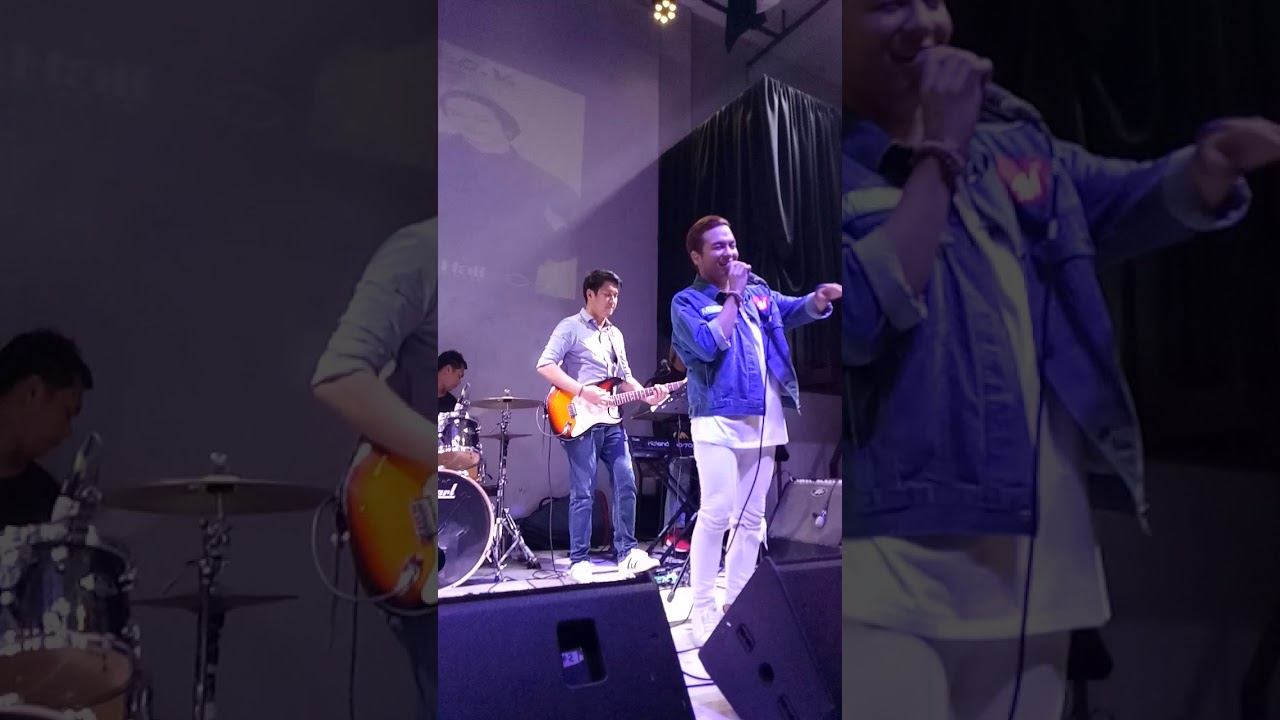Shut & Dance with me by : Sam Mangubat смотреть онлайн