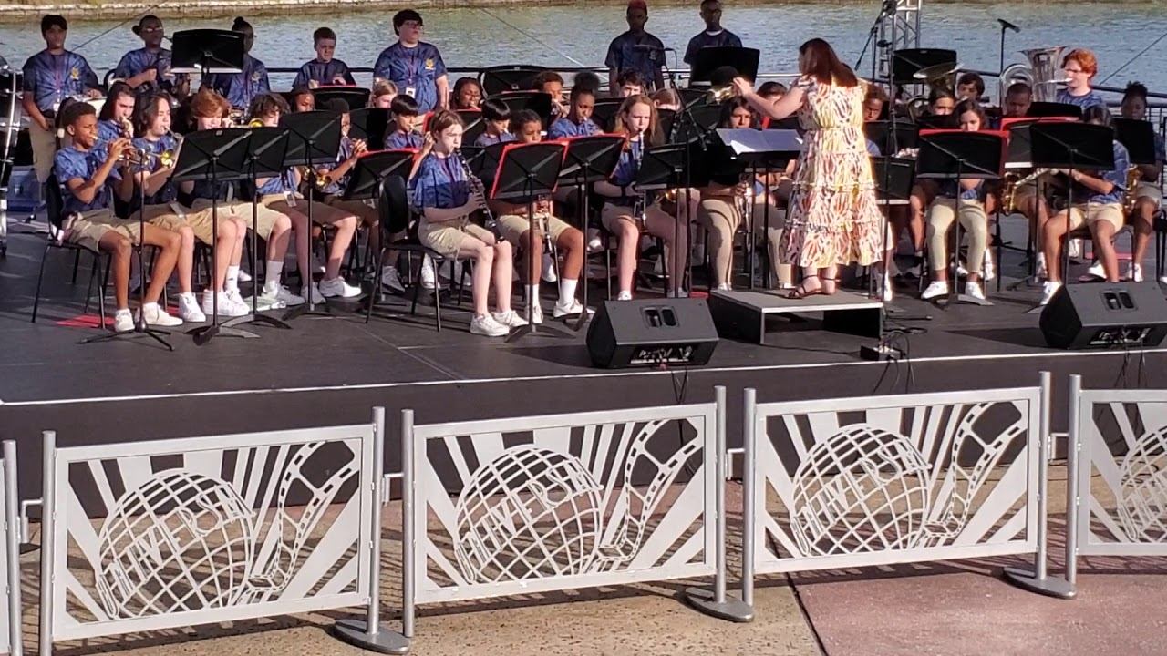 Earth Wind and Fire Medley - TMS Band, Universal Studios 2019 смотреть онлайн