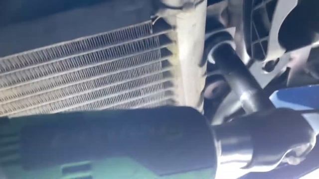 F80 M3 / F82 M4 Radiator and Oil Cooler Cleaning without Bumper Removal смотреть онлайн