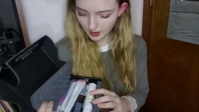 February 2018 Box Battle- Glossy Box VS Boxy Charm смотреть онлайн