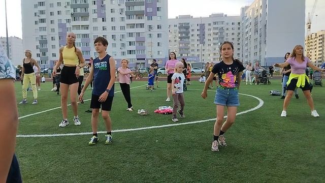 29.06.2023 Фитнес с Ультрой на стадионе лицея 102 смотреть онлайн