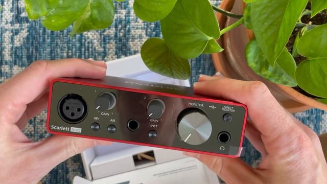 focusrite scarlett solo unboxing смотреть онлайн