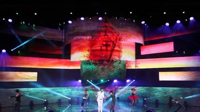 LIVE смотреть онлайн