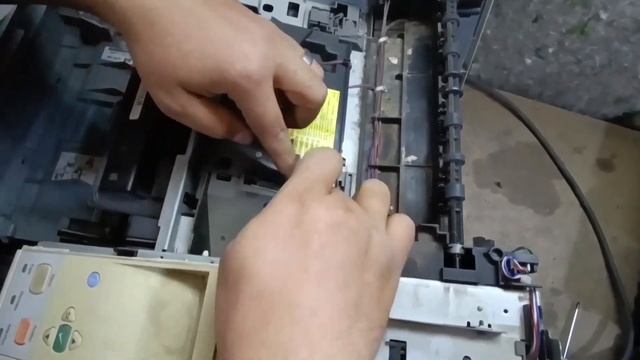 صلحها بنفسك ....طابعة ٣٠٠٥ فيها مشاكل حشر وريلاى (الجزء الرابع )hp laser jet 3005 error fix смотреть онлайн