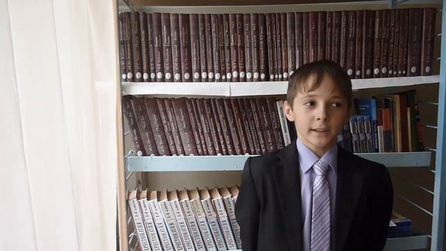Страна читающая — Барабаш Григорий читает произведение «Осел и соловей» И А КрыловP1050619 смотреть онлайн