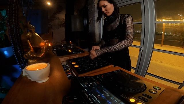 Downtempo DJ Set | Zana Berg At Mixed Sevcable