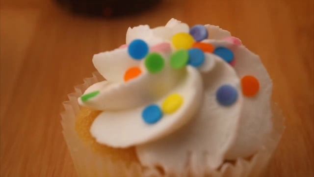 Commercial Reel - Canon R5C and 1 DXMii смотреть онлайн