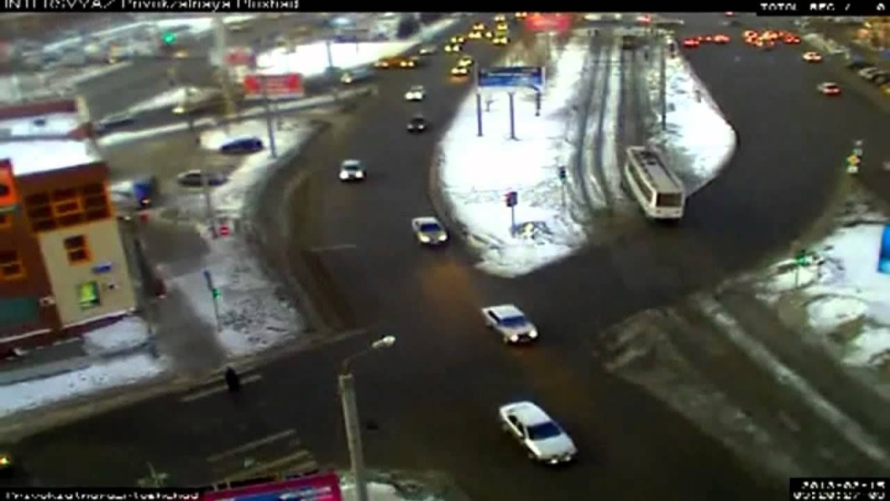 Awesome Russian Meteor Explosion Compilation Street View смотреть онлайн