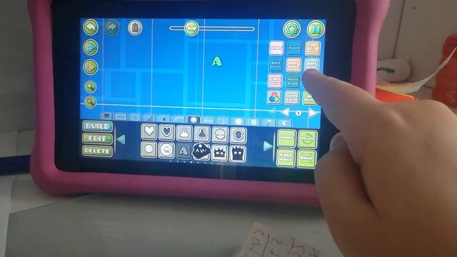 Как писать текст в Geometry Dash? смотреть онлайн
