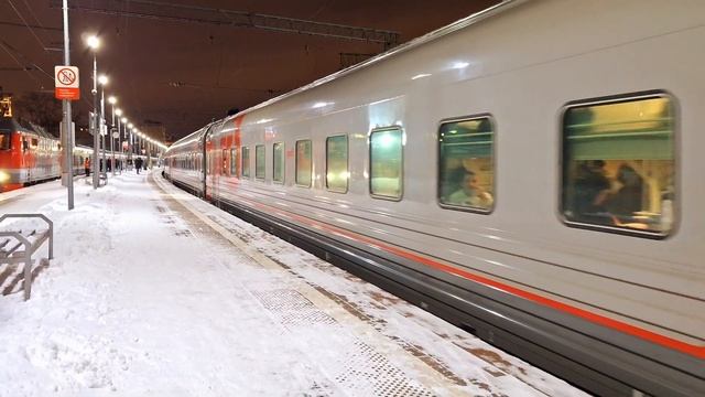 Отправление ЭП2К-185 с фирменным поездом №32Г "Вятка" сообщением Москва-Киров смотреть онлайн