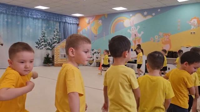 C 23 февраля смотреть онлайн