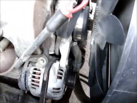 ML320 Battery Light Alternator Repair Part 1 - Removing the Alternator смотреть онлайн