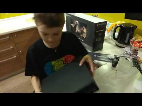 Распаковка XBOX ONE X 😂🎮 смотреть онлайн