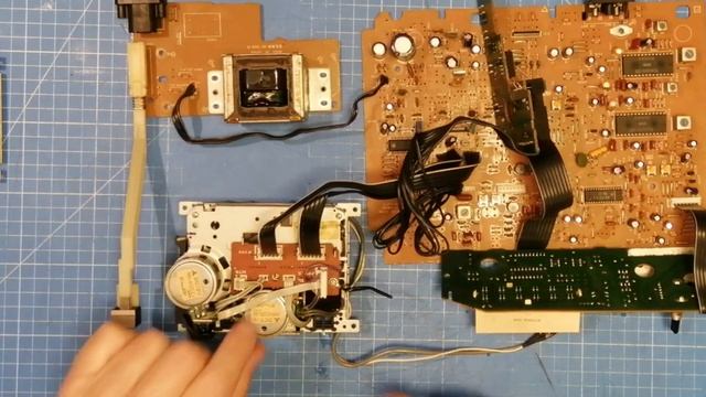 RESTORATION OF TECHNICS RS - B305 STEREO CASSETTE DECK . смотреть онлайн