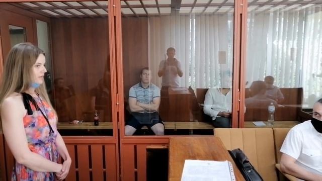 Начальник Харькова и Повстанець001 в суде (2-ая часть) смотреть онлайн