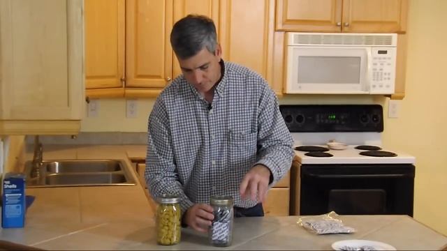 Long Term Food Storage With Oxygen Absorbers