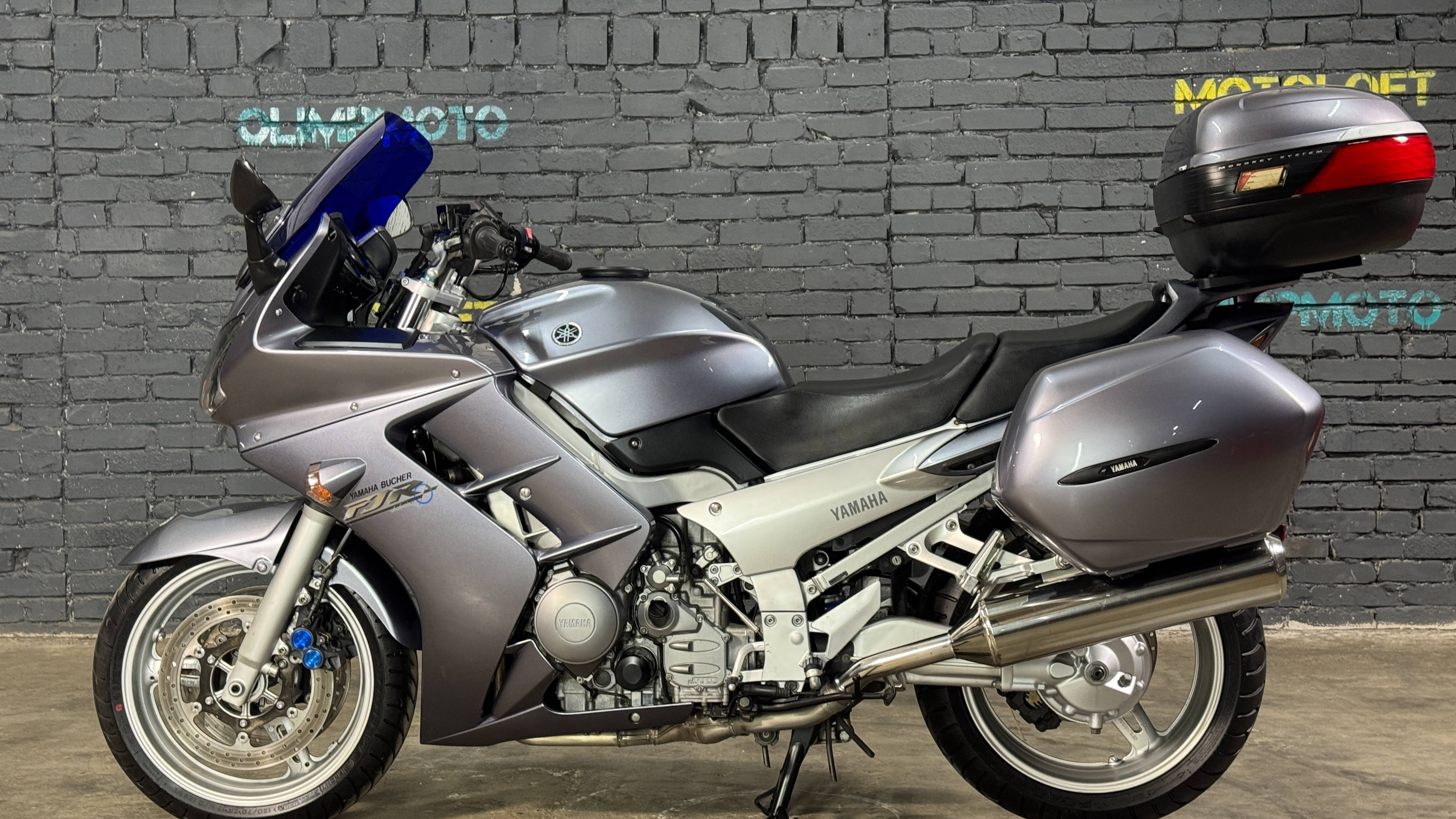 Yamaha FJR1300 смотреть онлайн