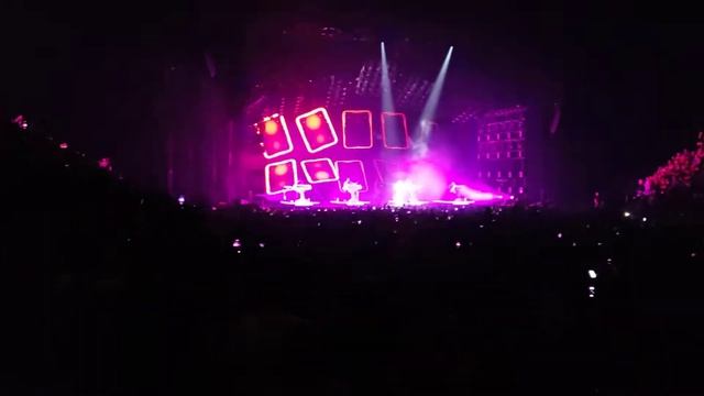 Stromae - Alors on danse @ Centre Bell 2022-11-26 смотреть онлайн