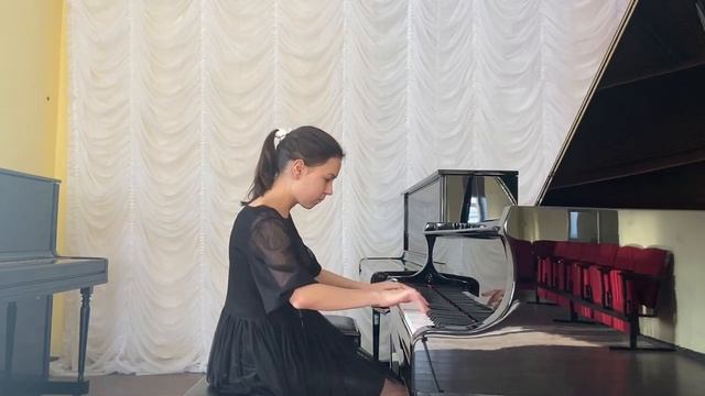 Л.Бетховен Соната ми-бемоль-мажор № 18. Исполняет Степанова Ульяна смотреть онлайн