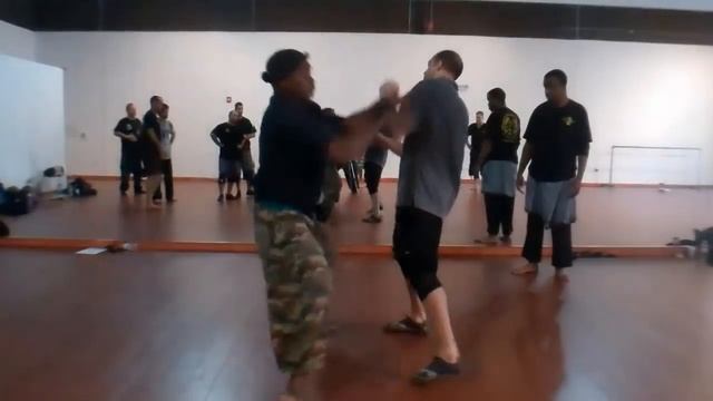 Maha Guru Crabbe De Bordes Miami 2012 Lumpat Harimau Minang Silat смотреть онлайн
