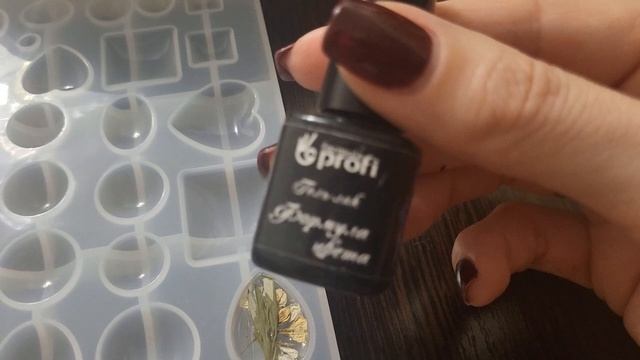 Создаю УКРАШЕНИЕ из ЭПОКСИДНОЙ СМОЛЫ при помощи набора с Wildberries смотреть онлайн