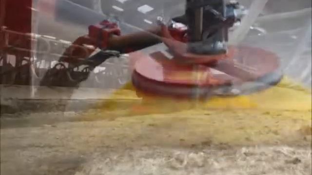BOBMAN FL - self-loading, compact and versatile bedding spreader for bigger herds in smaller barns смотреть онлайн
