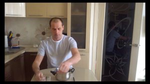 Чем весной подкармливать пчёл