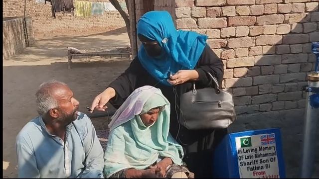Aao Madad Karen ||Water Pumps || Best Sadaka E Jaria || Helping Poor || Madadgaar || Strong Uzma смотреть онлайн