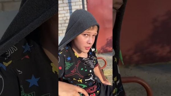 ТЕ САМЫЕ БАБКИ У ПОДЪЕЗДА 1-15 СЕРИЯ😳