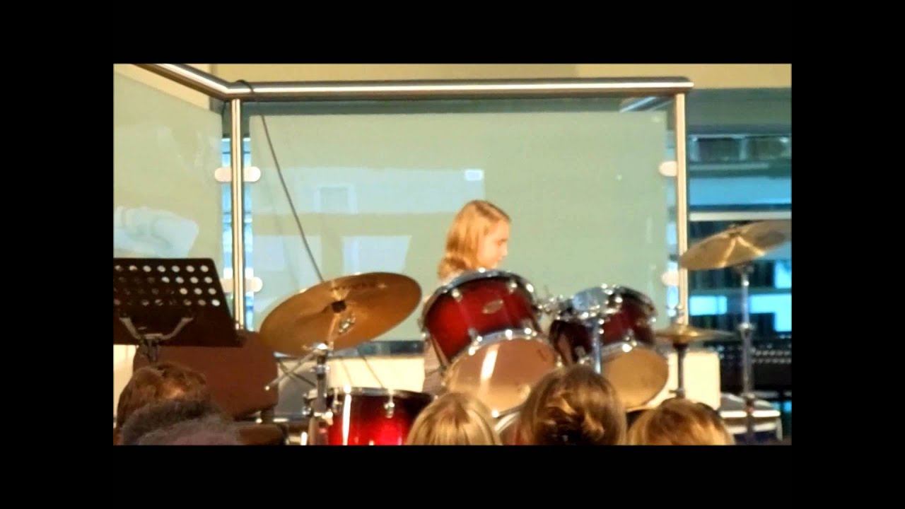 Millie's First Drum Solo смотреть онлайн