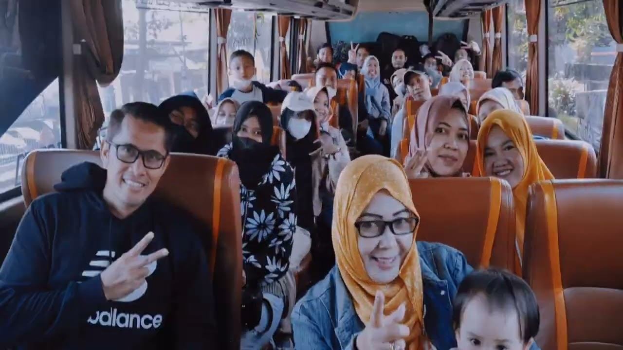 FAMILY GATHERING JATIM PARK 1 смотреть онлайн