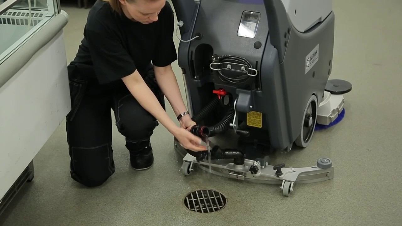 Restregadora Nilfisk SC450: Mantenimiento смотреть онлайн