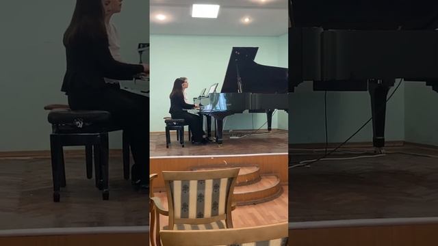 Э.Григ "Утро" из сюиты "Пер Гюнт". Исп. Степанова Ульяна и Клюева Анастасия смотреть онлайн