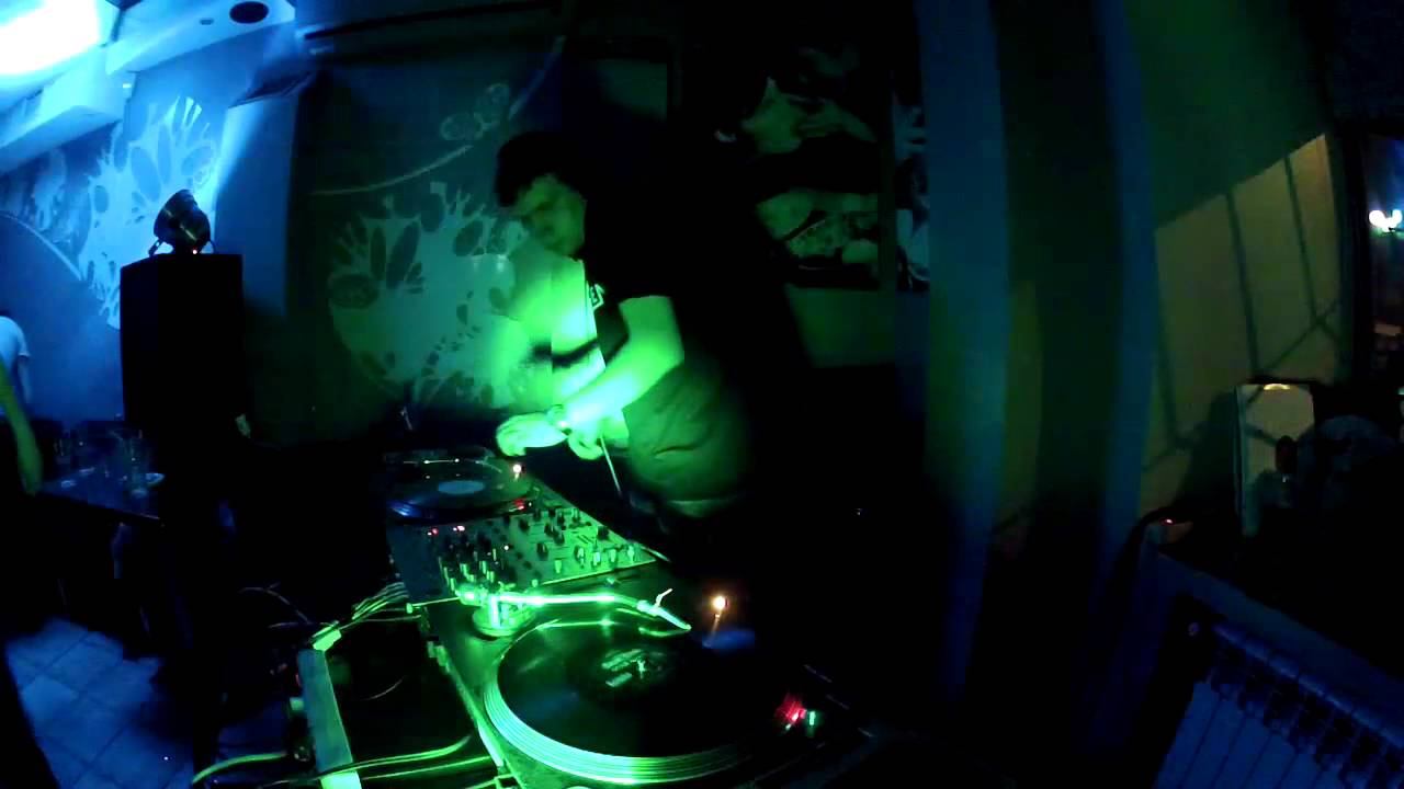 04.04 Soul Patrol: Urban TV Live! @ Sandwich Bar. D-White. HD смотреть онлайн