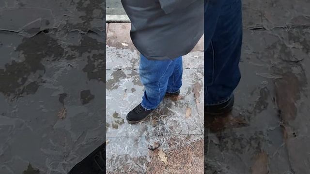 Звук хруста льда под ногами (2/2) смотреть онлайн
