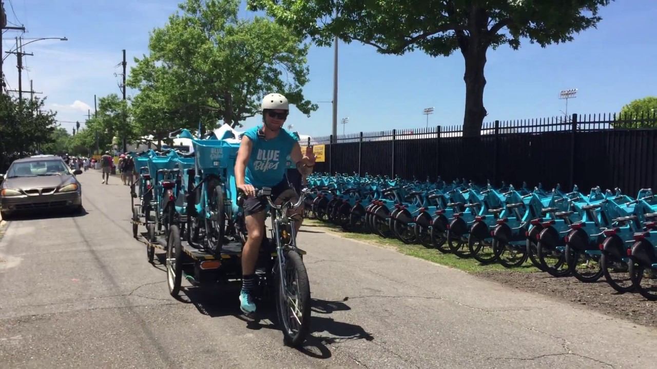 Pedal Truck for relocating Bike Share bikes - video by Blue Bikes смотреть онлайн
