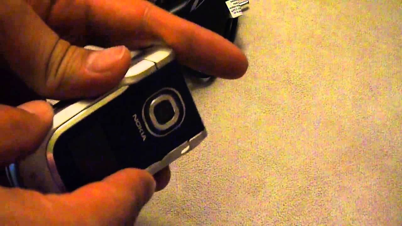 Showing my old Nokia 2760 Cellular phone ‑ GSM. Decent cheap phone, but not used anymore смотреть онлайн