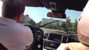 Рамзан Кадыров гуляет по Грозному