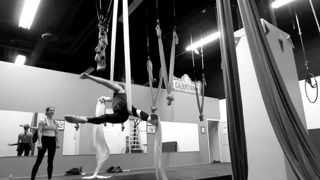 Chris's First time doing the Arm Leg Rollup at Aerial Arts of Rochester смотреть онлайн